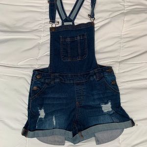 Short denim overalls
